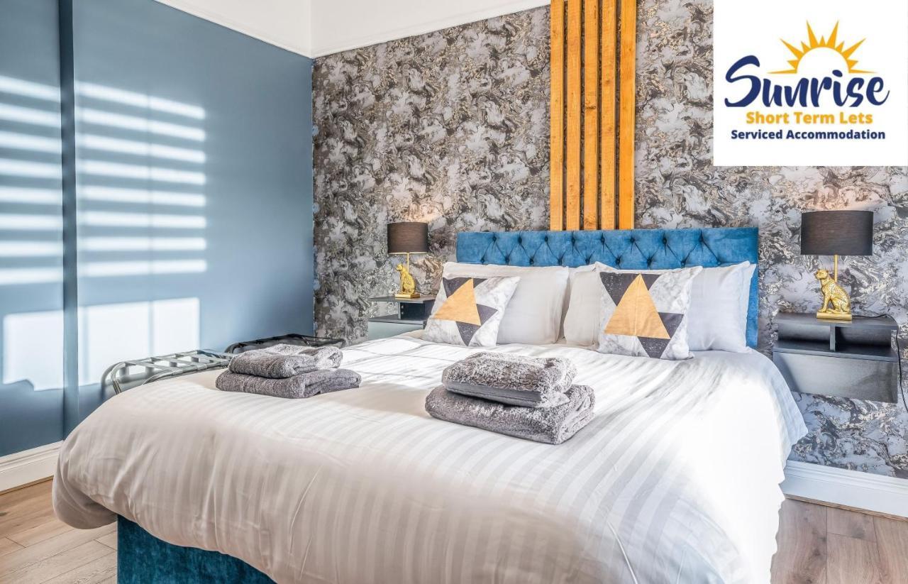 Presidential Apartment, Family Home, Luxury Bedrooms, 2 Rooms, 1 King Bed, 2 Single Beds, Free Wifi, Free Parking, Tourists, Business Travelers, Relocation, Beautiful River Views, - Long Stays, Invoice And Reduced Price Are Only Via Sunrise Short Let Dundee Esterno foto