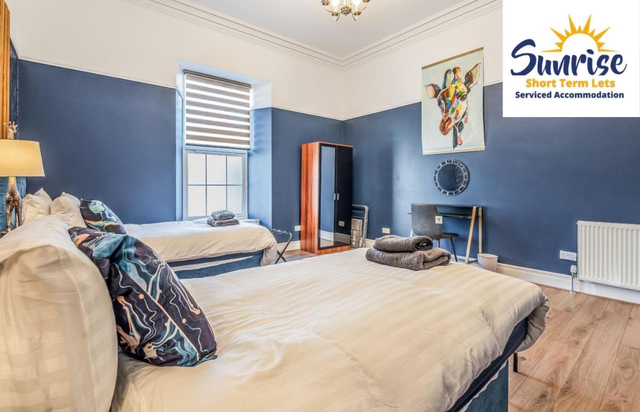 Presidential Apartment, Family Home, Luxury Bedrooms, 2 Rooms, 1 King Bed, 2 Single Beds, Free Wifi, Free Parking, Tourists, Business Travelers, Relocation, Beautiful River Views, - Long Stays, Invoice And Reduced Price Are Only Via Sunrise Short Let Dundee Esterno foto