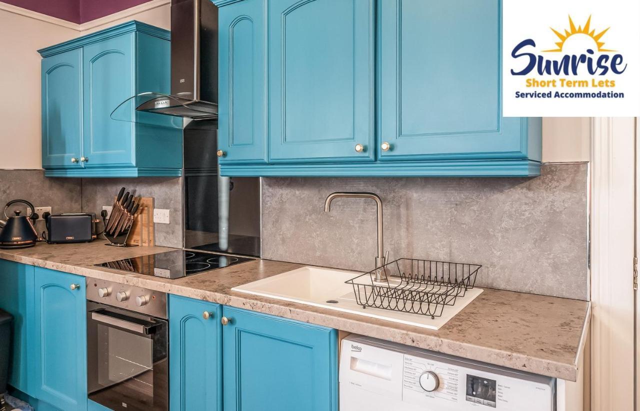 Presidential Apartment, Family Home, Luxury Bedrooms, 2 Rooms, 1 King Bed, 2 Single Beds, Free Wifi, Free Parking, Tourists, Business Travelers, Relocation, Beautiful River Views, - Long Stays, Invoice And Reduced Price Are Only Via Sunrise Short Let Dundee Esterno foto