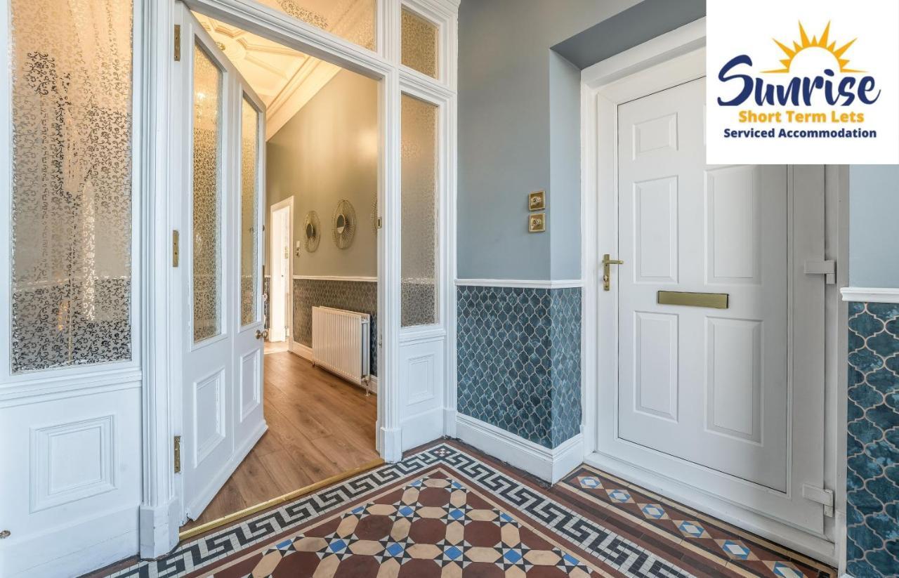 Presidential Apartment, Family Home, Luxury Bedrooms, 2 Rooms, 1 King Bed, 2 Single Beds, Free Wifi, Free Parking, Tourists, Business Travelers, Relocation, Beautiful River Views, - Long Stays, Invoice And Reduced Price Are Only Via Sunrise Short Let Dundee Esterno foto