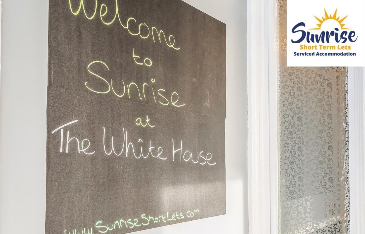 Presidential Apartment, Family Home, Luxury Bedrooms, 2 Rooms, 1 King Bed, 2 Single Beds, Free Wifi, Free Parking, Tourists, Business Travelers, Relocation, Beautiful River Views, - Long Stays, Invoice And Reduced Price Are Only Via Sunrise Short Let Dundee Esterno foto