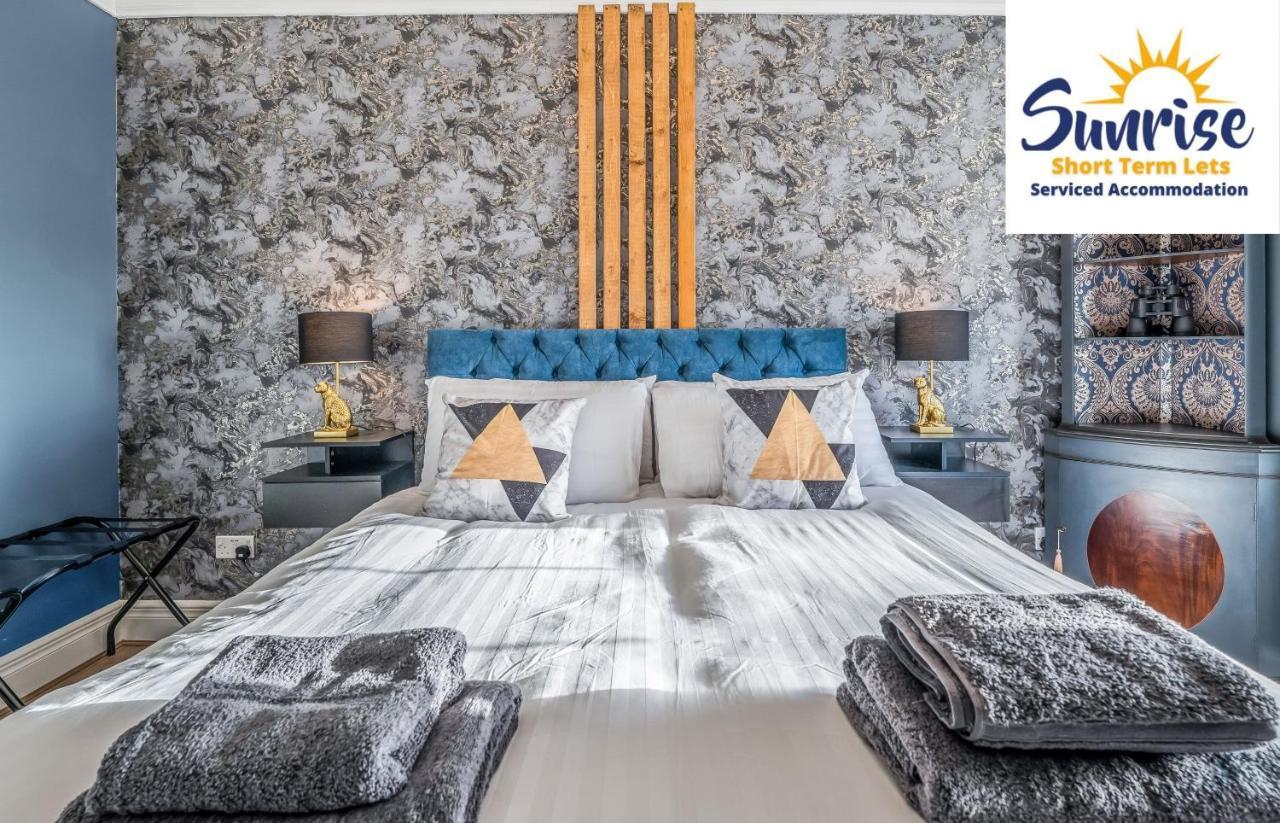 Presidential Apartment, Family Home, Luxury Bedrooms, 2 Rooms, 1 King Bed, 2 Single Beds, Free Wifi, Free Parking, Tourists, Business Travelers, Relocation, Beautiful River Views, - Long Stays, Invoice And Reduced Price Are Only Via Sunrise Short Let Dundee Esterno foto
