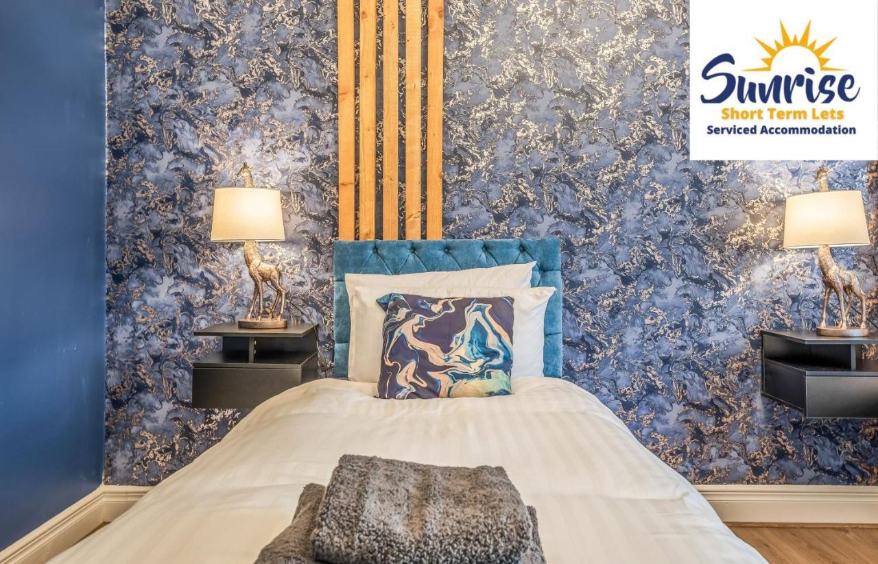 Presidential Apartment, Family Home, Luxury Bedrooms, 2 Rooms, 1 King Bed, 2 Single Beds, Free Wifi, Free Parking, Tourists, Business Travelers, Relocation, Beautiful River Views, - Long Stays, Invoice And Reduced Price Are Only Via Sunrise Short Let Dundee Esterno foto