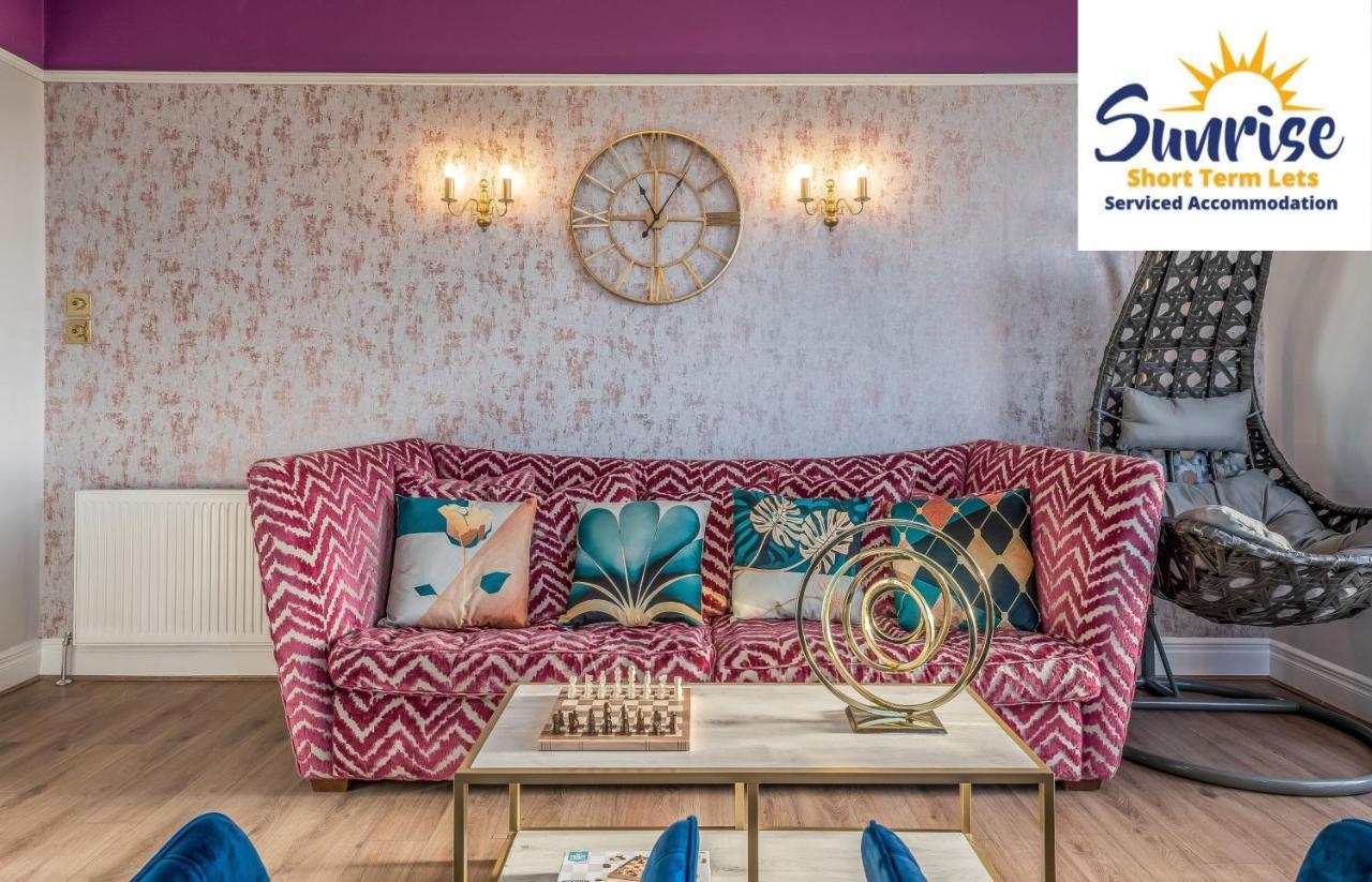 Presidential Apartment, Family Home, Luxury Bedrooms, 2 Rooms, 1 King Bed, 2 Single Beds, Free Wifi, Free Parking, Tourists, Business Travelers, Relocation, Beautiful River Views, - Long Stays, Invoice And Reduced Price Are Only Via Sunrise Short Let Dundee Esterno foto