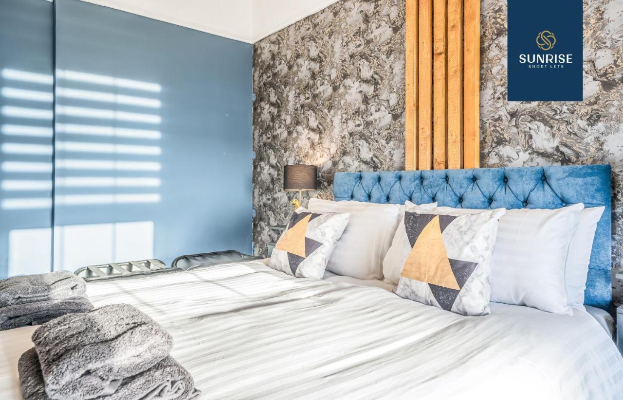 Presidential Apartment, Family Home, Luxury Bedrooms, 2 Rooms, 1 King Bed, 2 Single Beds, Free Wifi, Free Parking, Tourists, Business Travelers, Relocation, Beautiful River Views, - Long Stays, Invoice And Reduced Price Are Only Via Sunrise Short Let Dundee Esterno foto